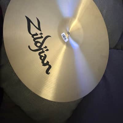 (New)18inch Avedis Zildjian Medium Thin Crash image 2