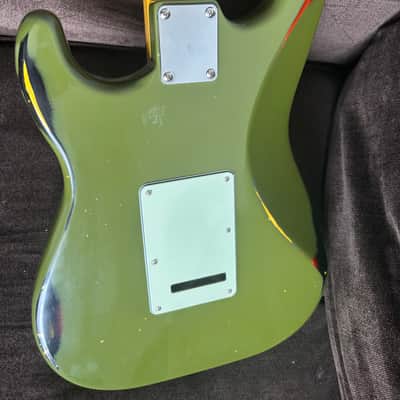 MJT Stratocaster 2024 - Olive Drab over 3 tone Sunburst image 6