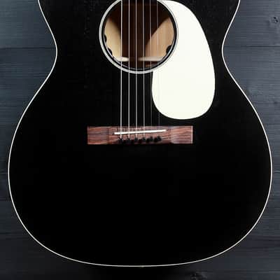 Martin 000-17E Blacksmoke Mahogany / Spruce w/ Fishman Electronics image 4