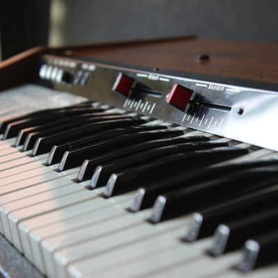 Hohner String melody II - string machine image 6