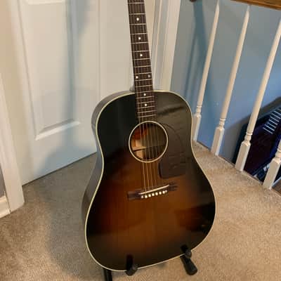 Gibson J-45 Banner 2019 Vintage Sunburst - Torrefied Adirondack - Hide Glue Construction image 2