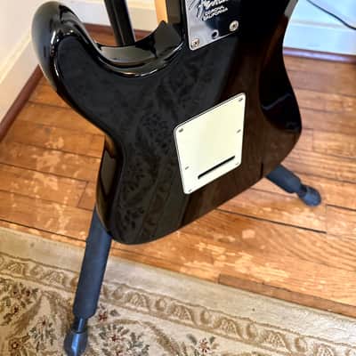 Fender American Stratocaster 2020 - Gloss Black / Locking Tuners / Strap Lock image 15