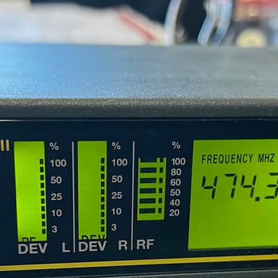 Sennheiser SR3056-U Dual Stereo IEM Mikroport Transmitter 461-485 MHZ image 3