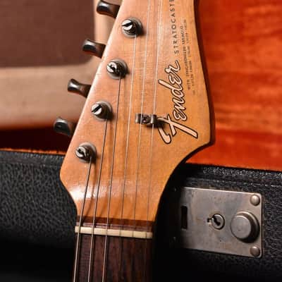 Fender Stratocaster 1965 - Olympic White with rare Tortoise guard image 4