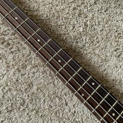 Washburn 4 String Electric Bass, Solid Alder Wood Body, Maple Neck, Rosewood 24 Frets Fingerboard image 8