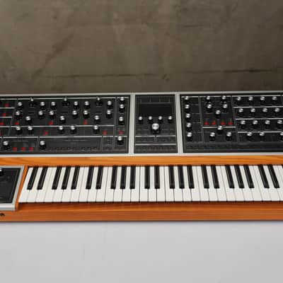 Moog One 16 Voice Synthesizer w/ Original Box #58851 image 5