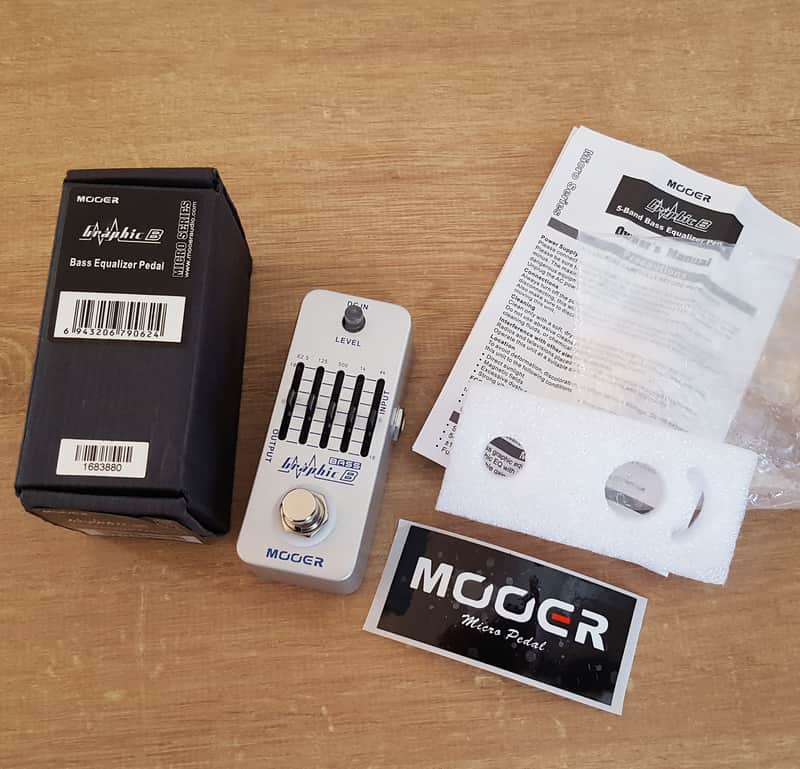 Mooer Graphic B Bass EQ Pedal - White image 1
