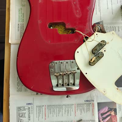 Vintage ALL ORIGINAL Fender Mustang Bass 1967 - Nitro Finish - Dakota Red image 14