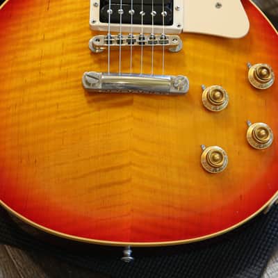 1995 Gibson Les Paul Classic Electric Guitar Figured Cherry Sunburst + OHSC image 6