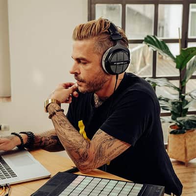 beyerdynamic DT 990 PRO Ear Studio Monitor Headphones image 4