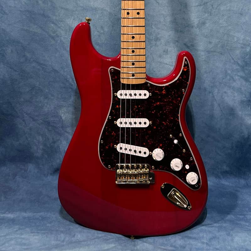 Fender Deluxe Super Strat 2001 - Crimson Red Transparent