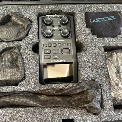 Zoom H6 All Black 6-track Portable Recorder Bundle W/ Accessories image 2