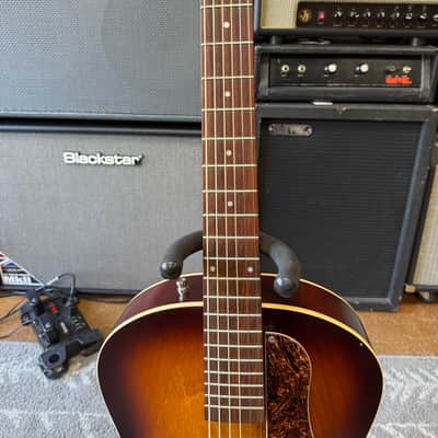 Godin 5th Avenue Acoustic Archtop 2010s - Cognac Burst image 3