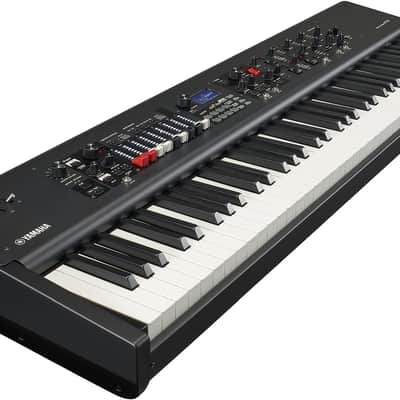 Yamaha YC73, Portable 73-Key Stage Keyboard image 4