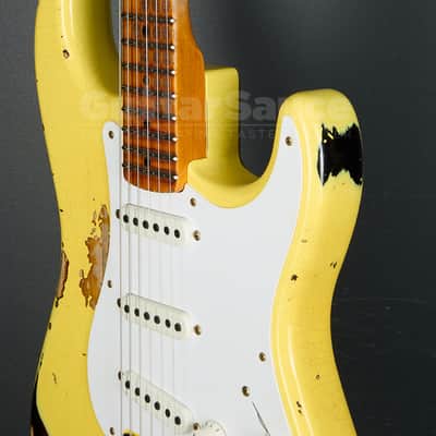 Fender Custom Shop Limited 70th anniversary 54 Stratocaster Heavy Relic 2025 - Candy Yellow Over 2 Color Sunburst (COD 2186NG) image 6