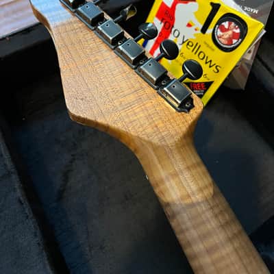 Friedman Vintage T 2024 - Roasted Flame Maple Neck - Shell Pink Over 3TSB image 9