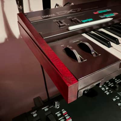 *INCLUDES EXTRAS* Yamaha DX7 Programmable Algorithm Synthesizer image 2
