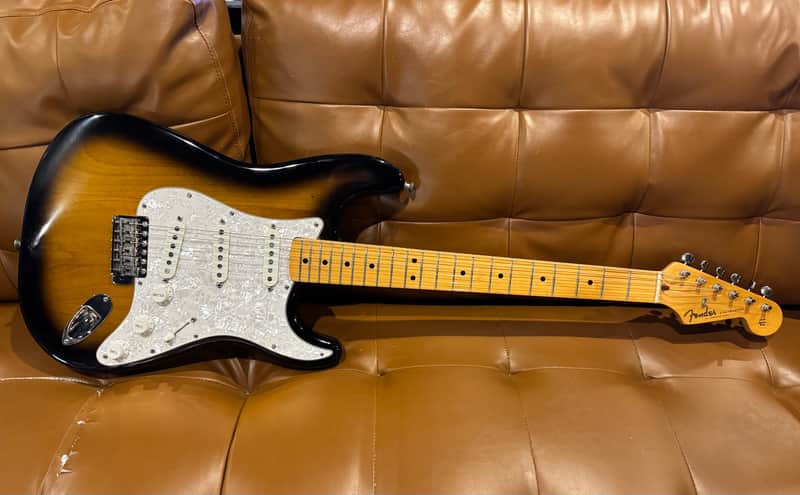Fender American Vintage '57 Reissue Stratocaster 1989 2-Tone Sunburst image 1