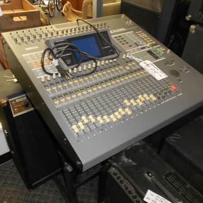 Yamaha 02r Digital Mixing Console, W/roadcase - 2004 - Grey image 1