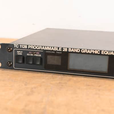 TC Electronic TC 1128 Programmable 28-Band Graphic EQ/Spectrum Analyzer CG01VQ0 image 4