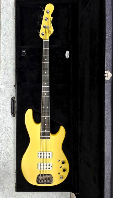 G&L L2000