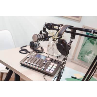 Rode PodMic Dynamic Podcast Microphone with StreamEye BOOMARM Mic Arms, Over-Ear Podcast Headphones, and 2 XLR Cables image 4