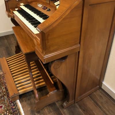Wurlitzer 4520 Electric Organ 1960s image 3