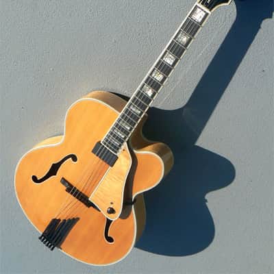 1999 Heritage Johnny Smith Rose: Rare Model, Artist Signed, All Carved, Showroom Condition image 1