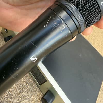 Immagine Sennheiser EW 500 G4-965 Handheld Wireless Microphone System with MMK 965 Capsule (GW1-Band: 558-608 MHz) 2010s - Black - 14