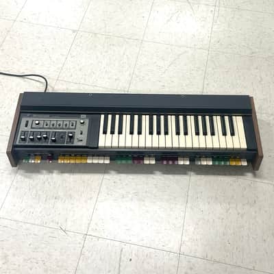 Roland SH-2000 37-Key Vintage Analog Preset Synthesizer (1970s) - Clean w/ Rare Original Yellow Velvet Case image 2