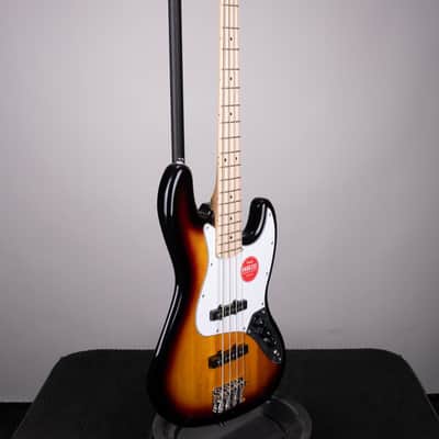Squier Affinity Series Jazz Bass – 3-Color Sunburst with Maple Fingerboard image 3
