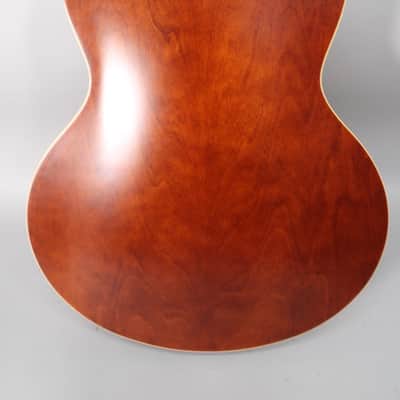 Godin 5th Avenue Kingpin Cognac Burst image 13