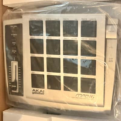 Akai MPD16 2000s - Silver image 2