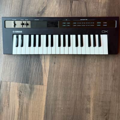 Yamaha Reface DX Mini Mobile Keyboard 2015 - Present - Black