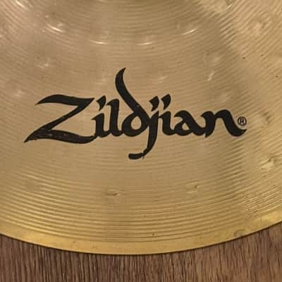 Zildjian ZBT 18" Crash Ride Cymbal 1450 Grams image 2