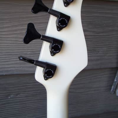 Fernandes Revolver Lefty MIJ 6 lbs. 1996 White image 8