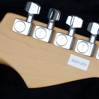 2001 Fender American Stratocaster Left-Handed with Rosewood Fretboard 3-Color Sunburst image 9