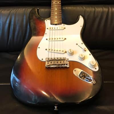 1989 Fender AVRI '62 Stratocaster with all tags and case candy image 6