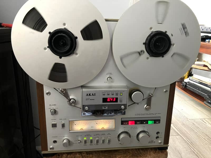 PLEASE READ ENTIRE AD!!! Akai GX-625 1/4" 10.5 inch 4-Track 2-Channel Reel to Reel Tape Deck Recorder 1980 - 1982 - Silver image 1