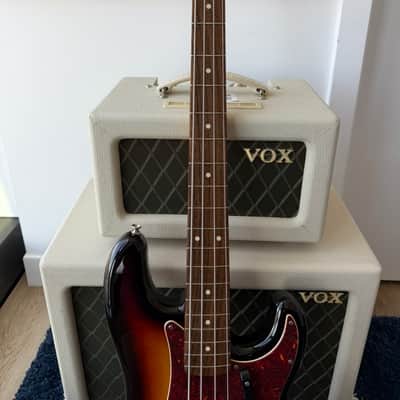 Fender Hama Okamoto Signature Precision Bass 2017 - Present 3-Color Sunburst image 4