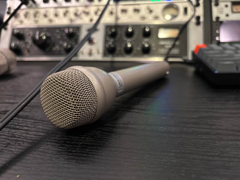 Electro-Voice RE50 Omnidirectional Dynamic Microphone 1970 - 1989 - Fawn Beige image 1
