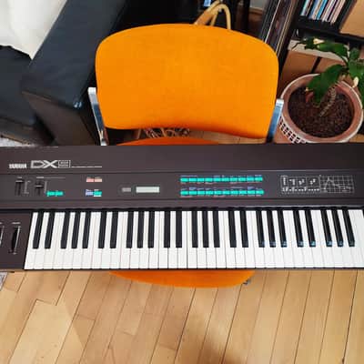 Yamaha DX9 Programmable Algorithm Synthesizer 1983 - Black