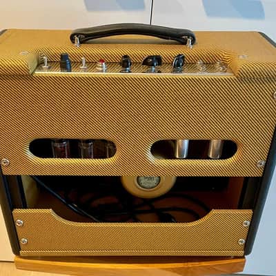 Rare Vintage Sounds Amps Tweed 15 2010s - Shellac Amber image 4