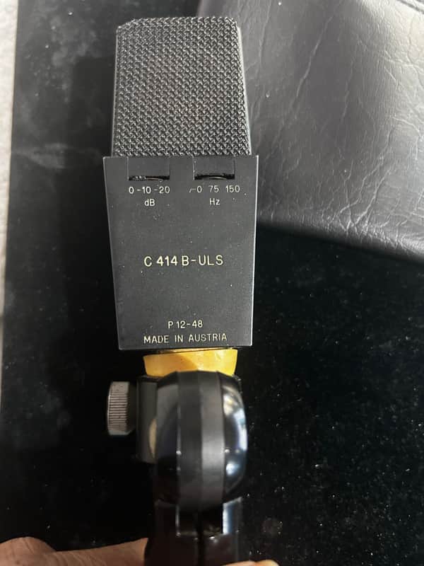 AKG C414 B ULS Large Diaphragm Multipattern Condenser Microphone