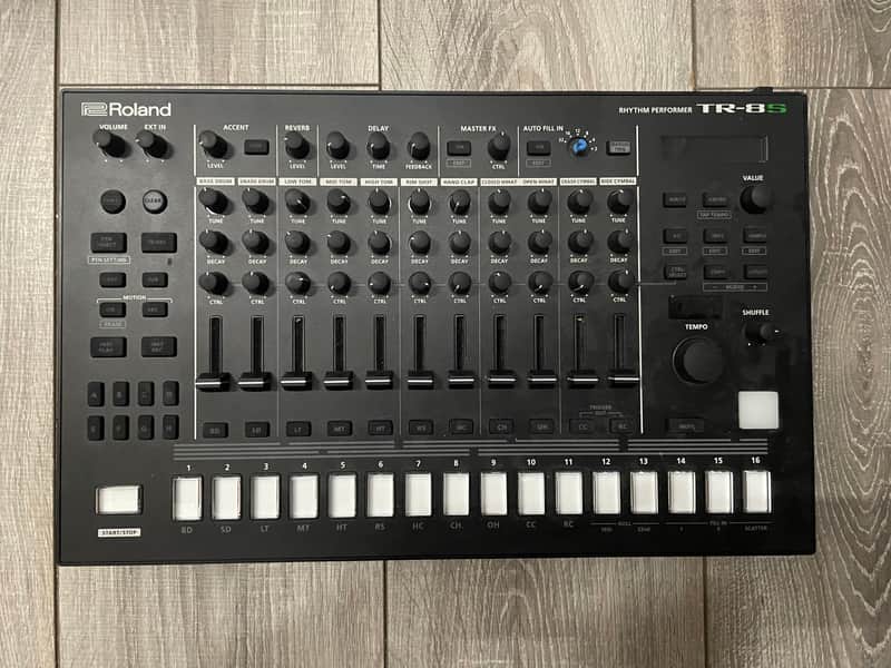 Roland TR-8S AIRA Rhythm Performer with Sample Playback 2018 - Present - Black image 1