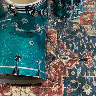 DW Collector's Series 4-Piece Shell Pack 10", 12", 16" 22" Drum Kit, Teal Glass image 8