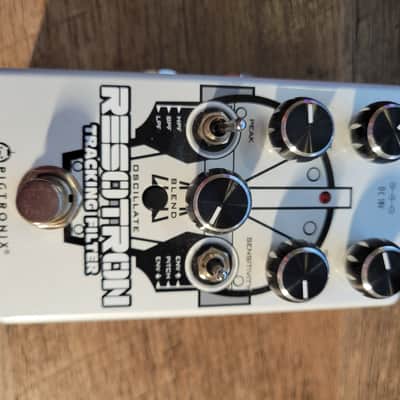 Pigtronix Resotron Analog Tracking Filter | Reverb