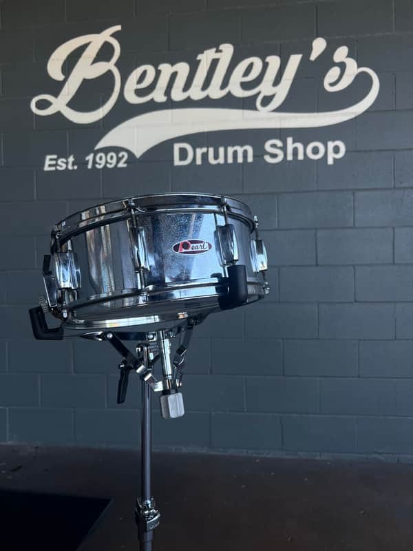 Vintage 60's Pearl 5.5x14" Chrome 8 Lug Snare Drum image 1
