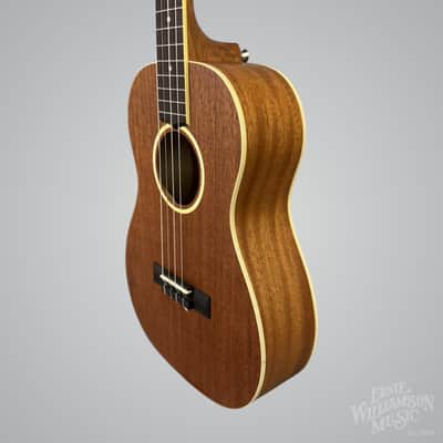 Lanikai LU21-B Baritone Ukulele w/ Bag image 4