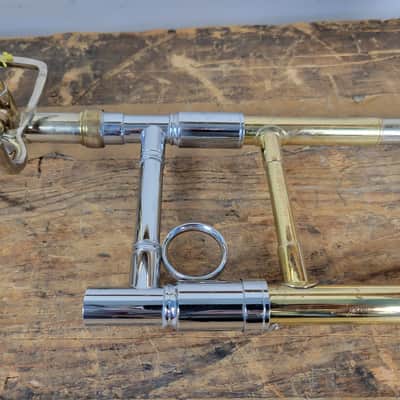 Signature 2000 Custom Series F-Attachment Trombone Brass Just serviced , no case image 7
